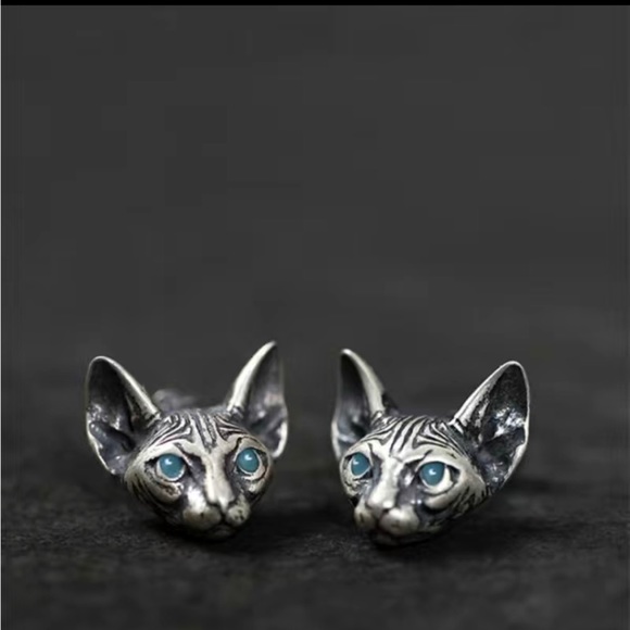 Brand new Silver Sphinx Hairless Cat Stud Earrings!! - Picture 3 of 3